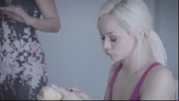 Pregnant Lesbian Sex